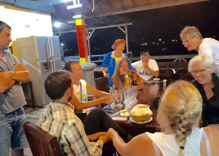 阿波罗旅舍 旅馆 *